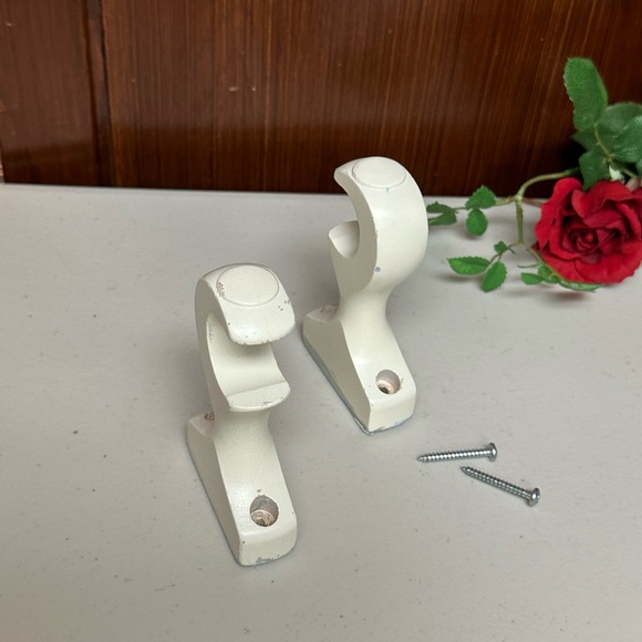 Kirsch Wood Trends 4 1/4 Inch Return Bracket 2 pieces - Picture 4 of 11